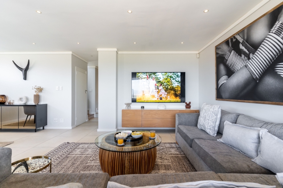 To Let 3 Bedroom Property for Rent in Bakoven Western Cape